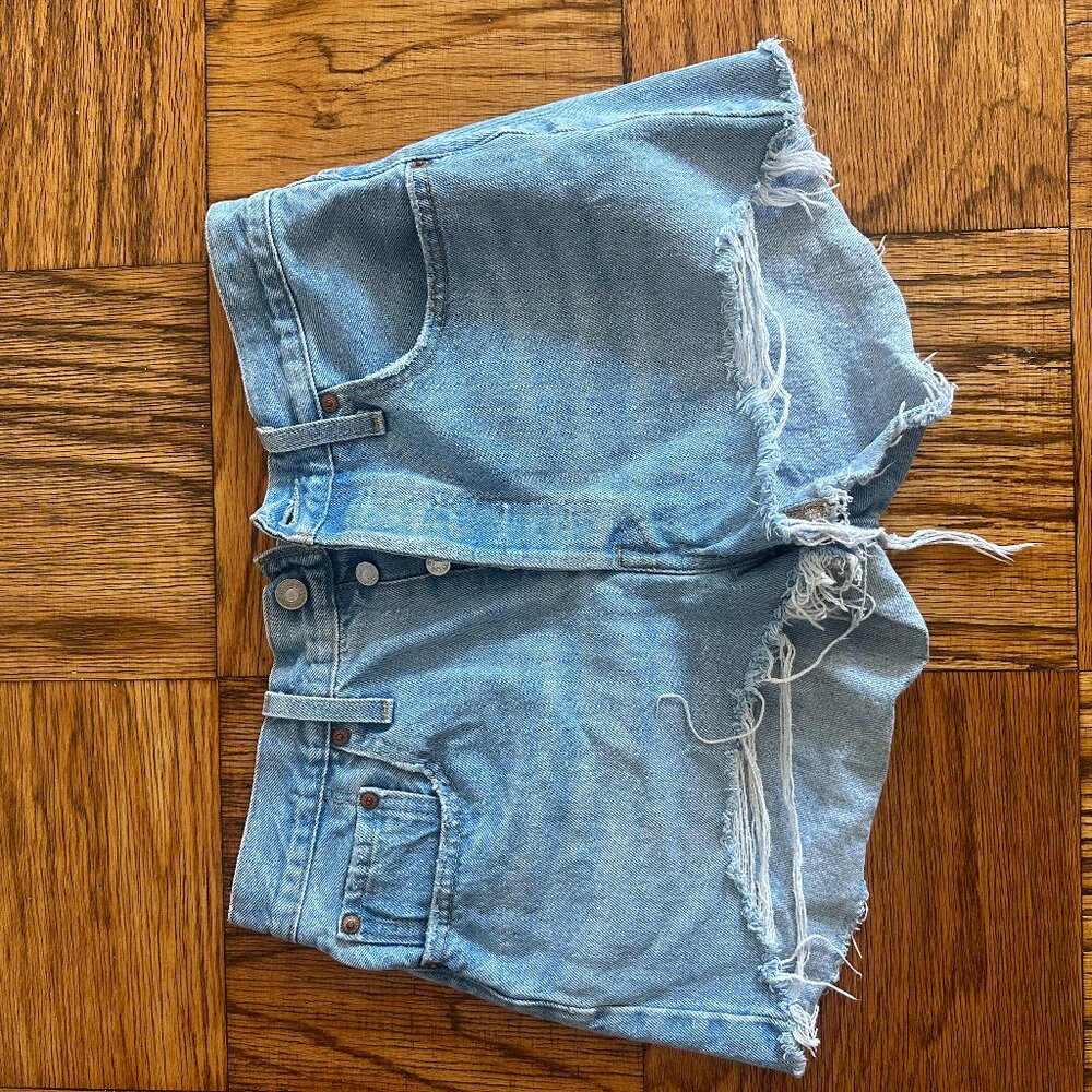 Levi's 501 Original Fit High Rise Denim Shorts - Light Wash
